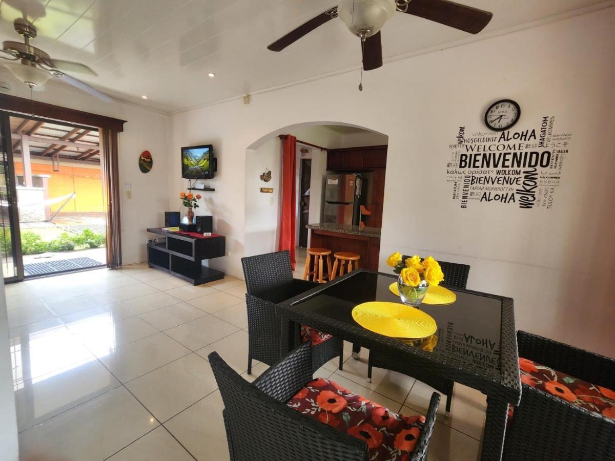 Elegant Villa In La Fortuna With Spacious Backyard Plus Very Private Pool & Parking Bagian luar foto